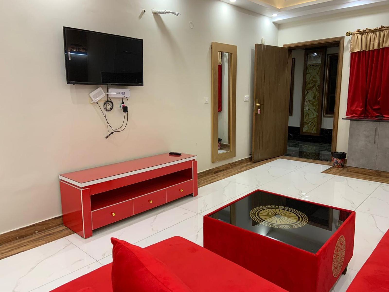 Royal Galaxy Hotel & Residence - Near Islamabad International Airport & Motorway Zewnętrze zdjęcie