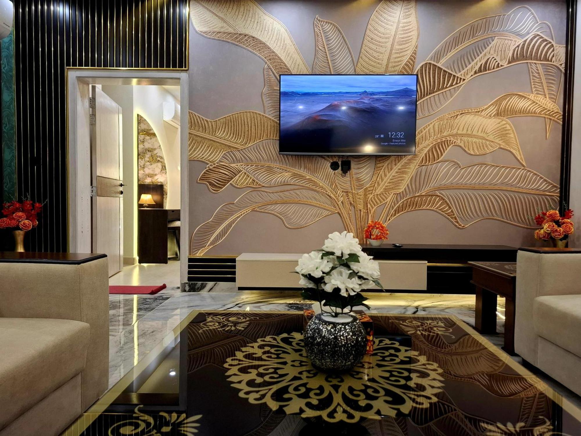 Royal Galaxy Hotel & Residence - Near Islamabad International Airport & Motorway Zewnętrze zdjęcie