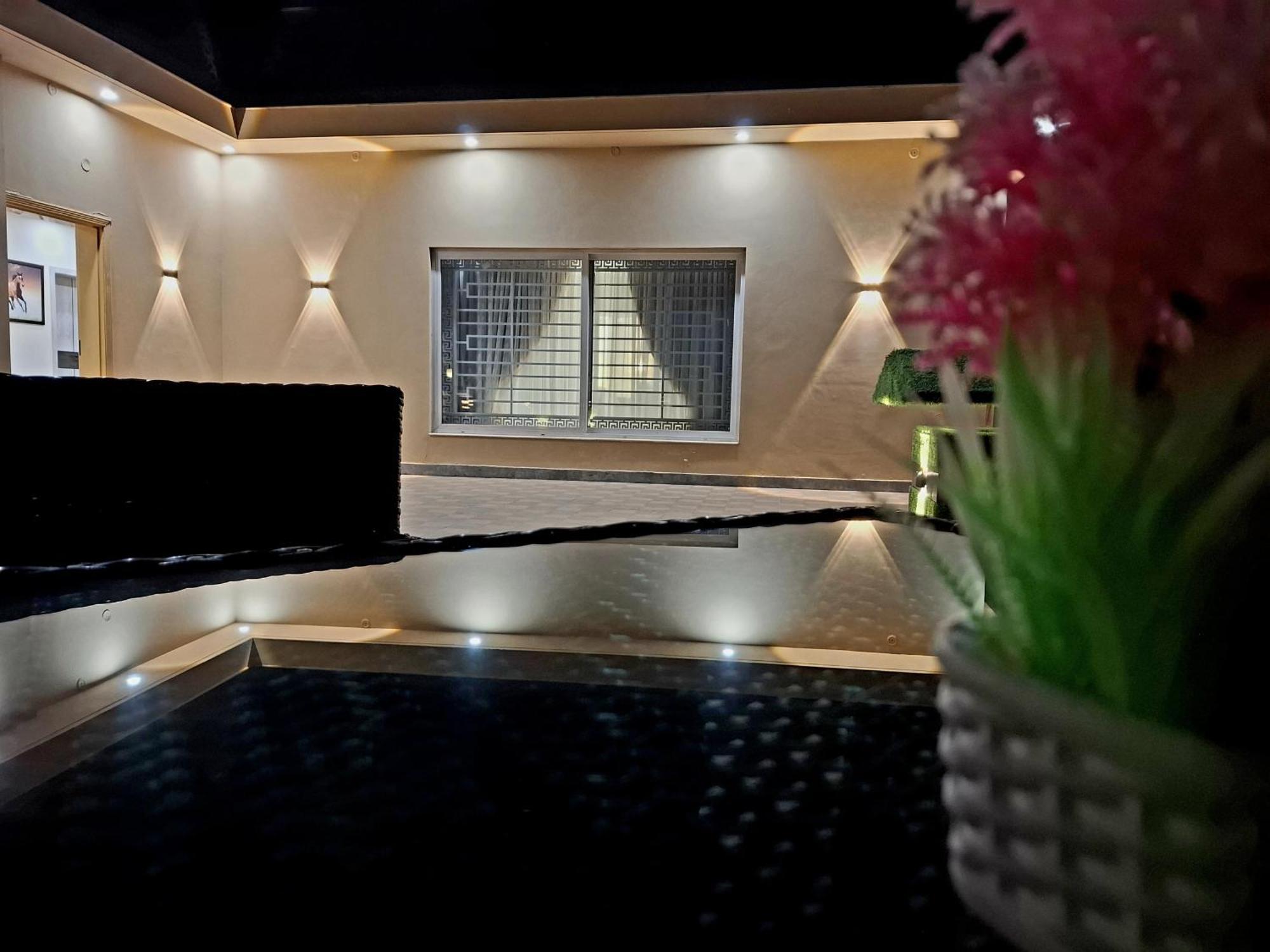 Royal Galaxy Hotel & Residence - Near Islamabad International Airport & Motorway Zewnętrze zdjęcie