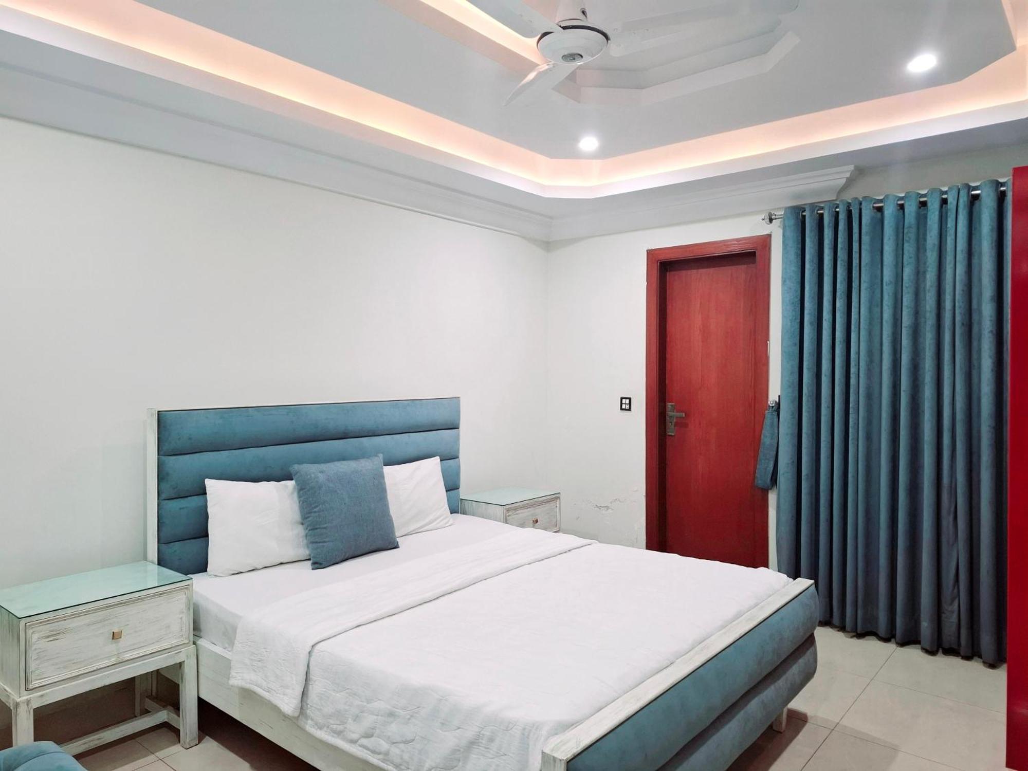 Royal Galaxy Hotel & Residence - Near Islamabad International Airport & Motorway Zewnętrze zdjęcie