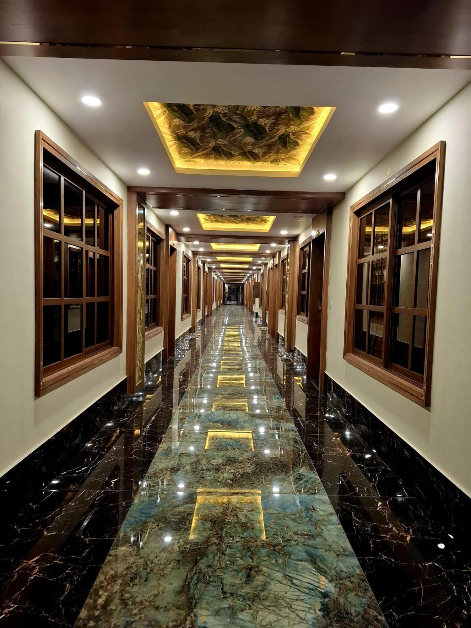 Royal Galaxy Hotel & Residence - Near Islamabad International Airport & Motorway Zewnętrze zdjęcie